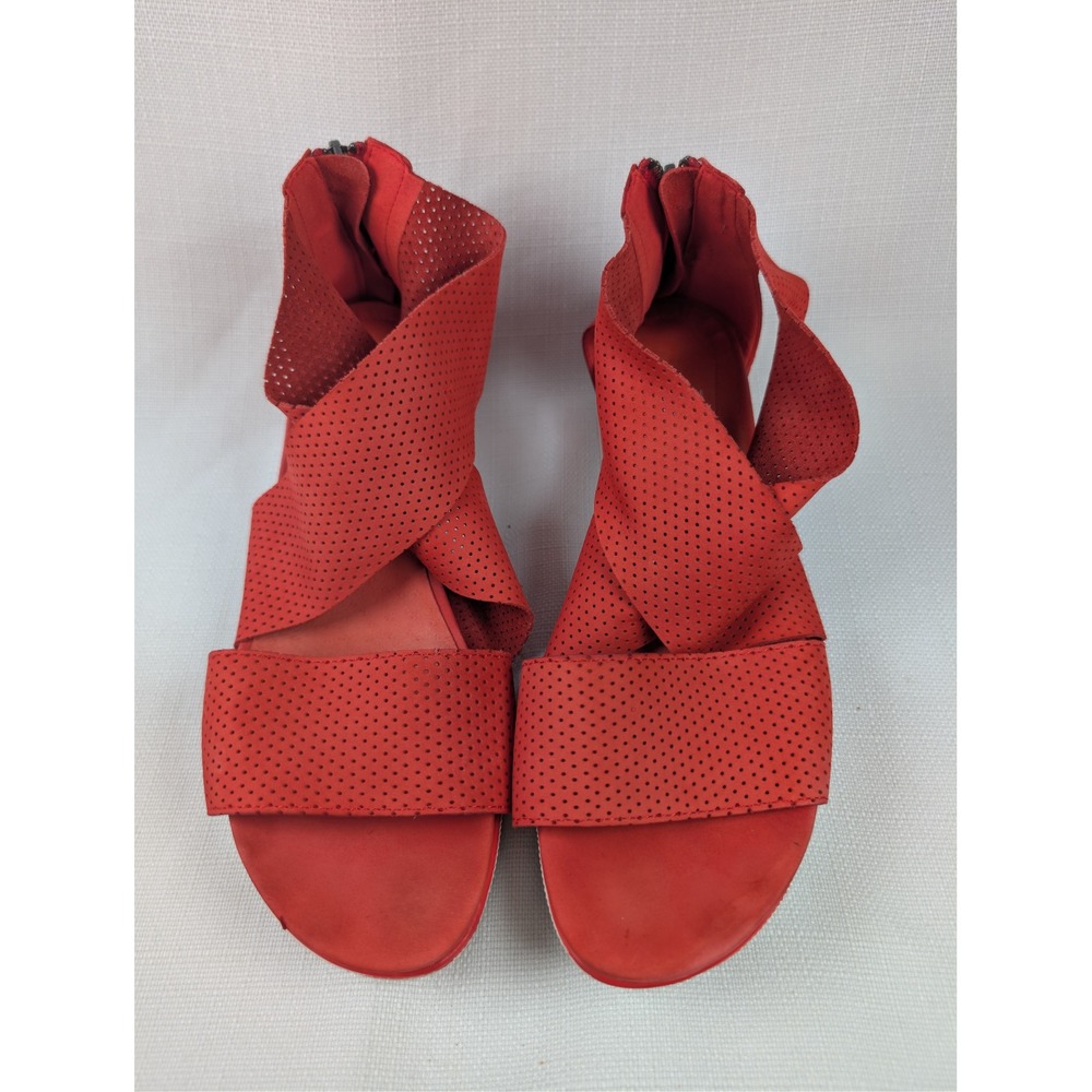 Eileen Fisher Willow Coral Perforated Nubuck Wedge Sandals Women 9.5 Travel